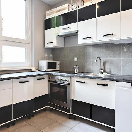 Modern Flat With Balcony&parking Apartamento