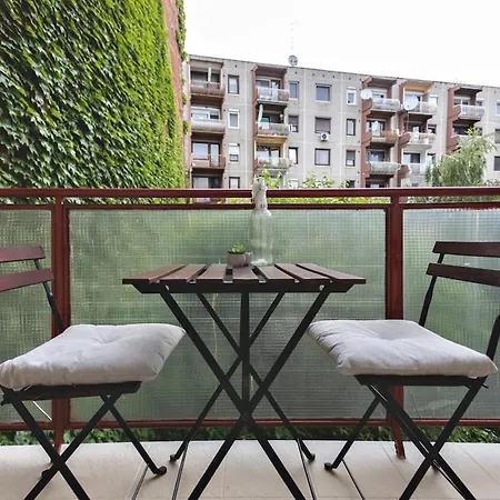 Modern Flat With Balcony&parking Apartamento *