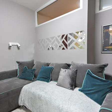 Modern Flat With Balcony&parking * Budapest