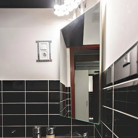 Modern Flat With Balcony&parking Apartmán *