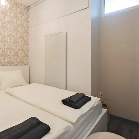 Modern Flat With Balcony&parking Apartment